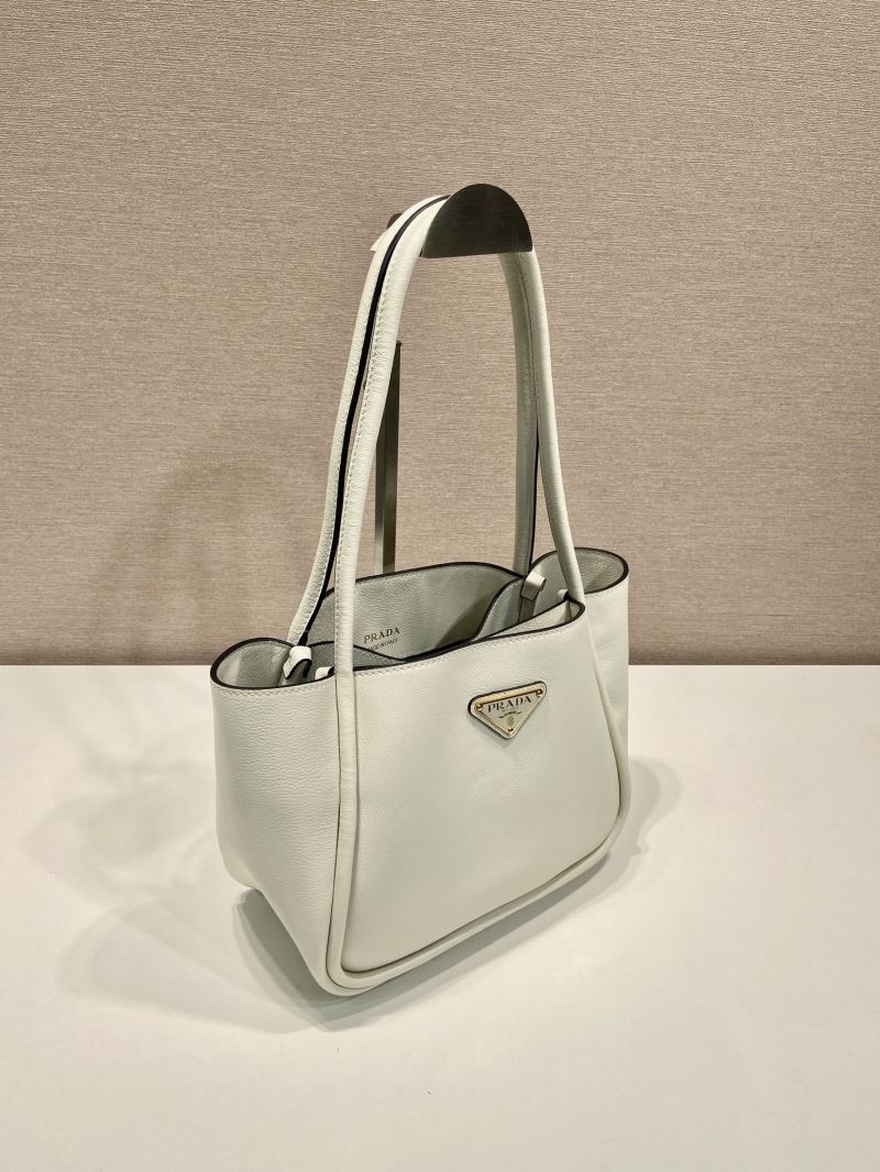 Pra*a tote bags